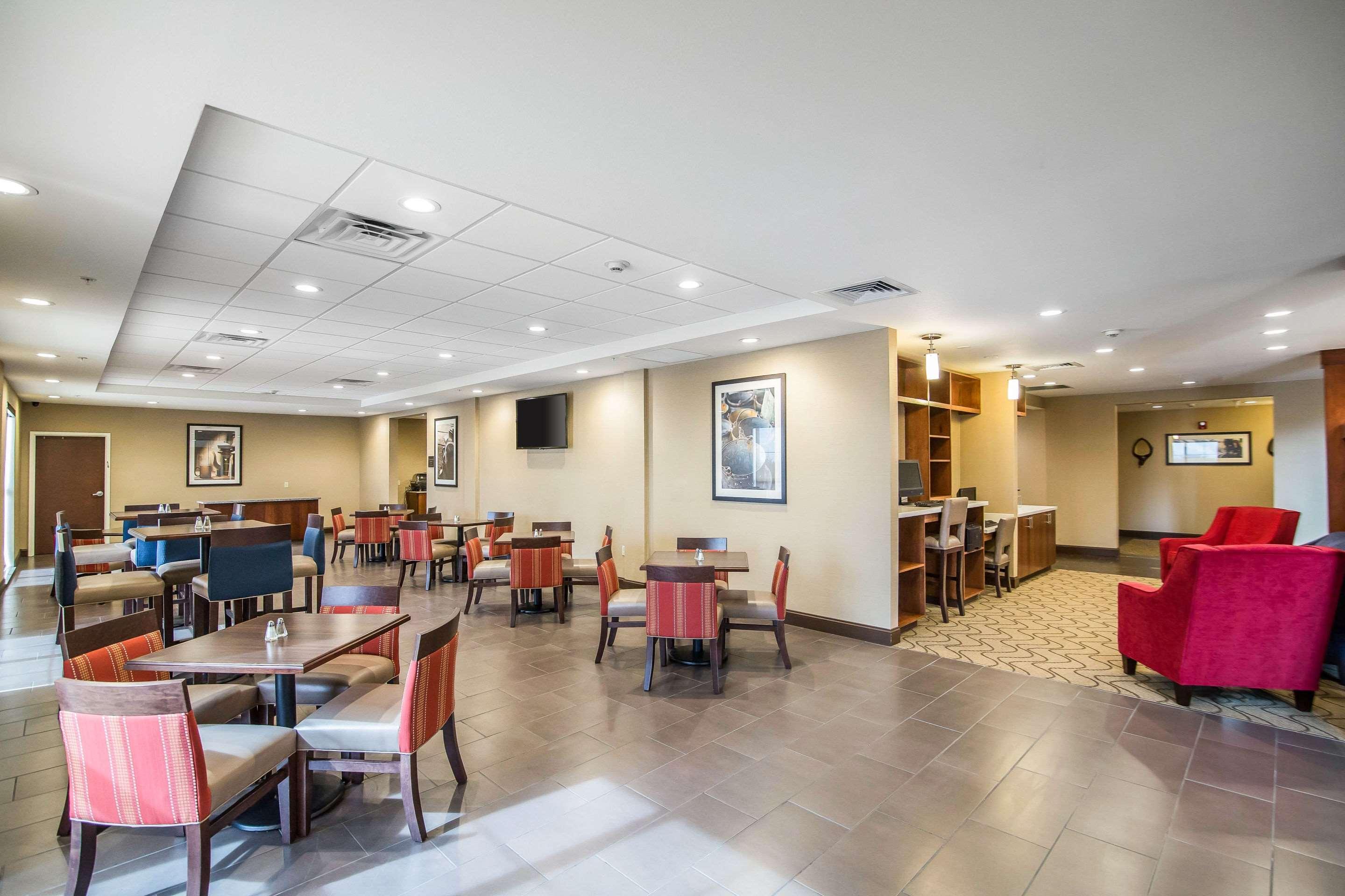 Comfort Suites - Dodge City Eksteriør bilde