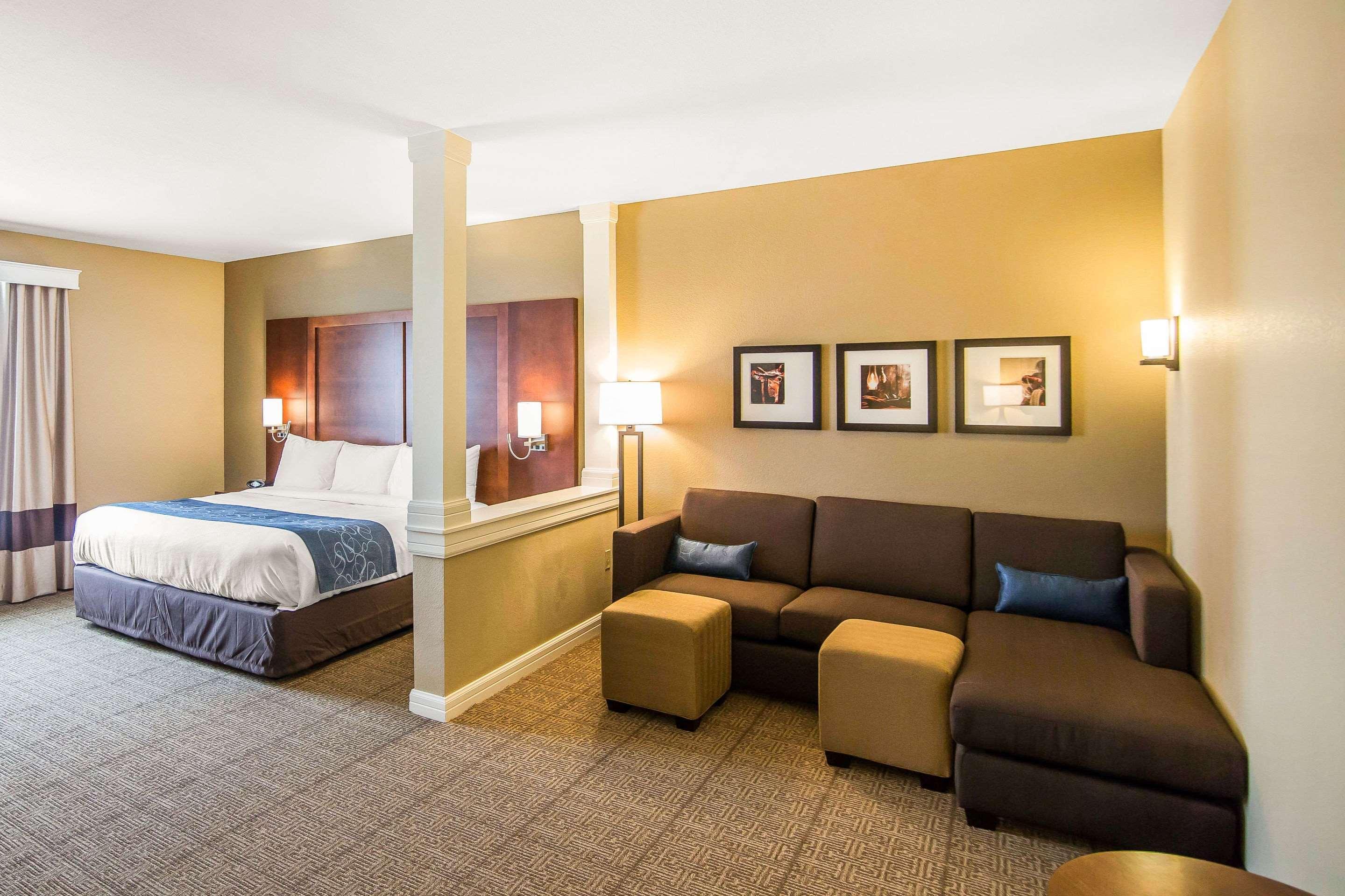 Comfort Suites - Dodge City Eksteriør bilde
