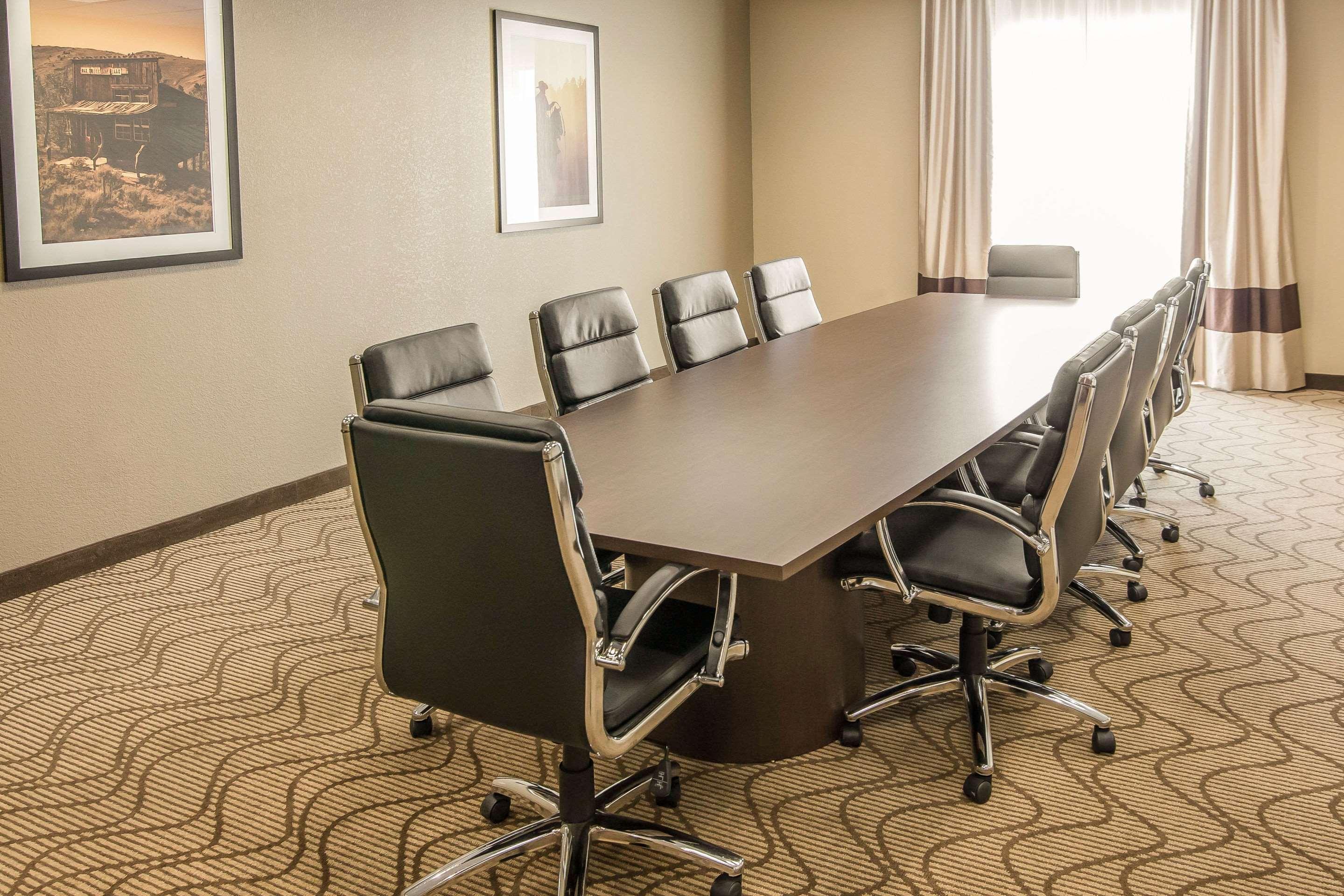 Comfort Suites - Dodge City Eksteriør bilde