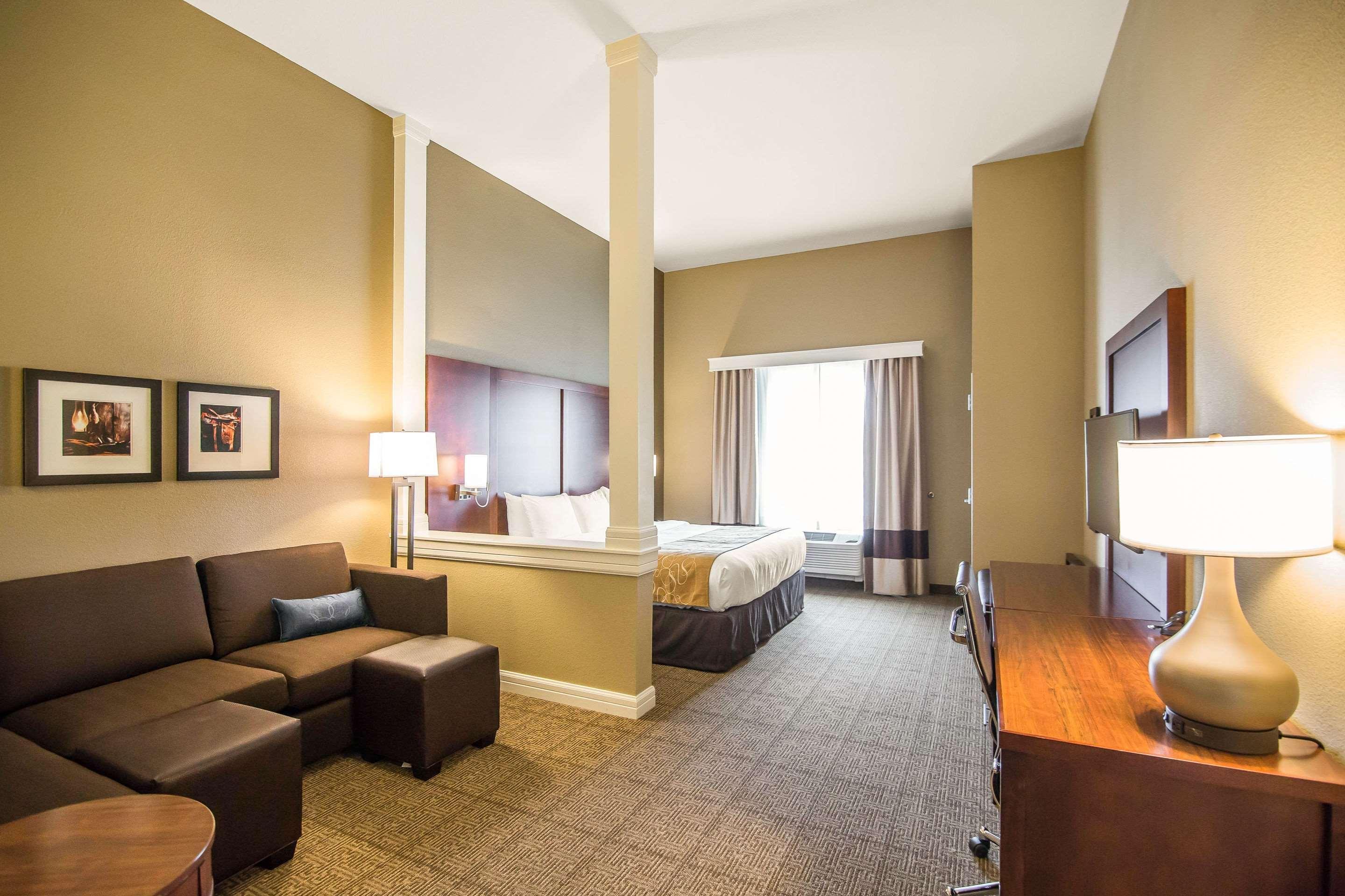 Comfort Suites - Dodge City Eksteriør bilde