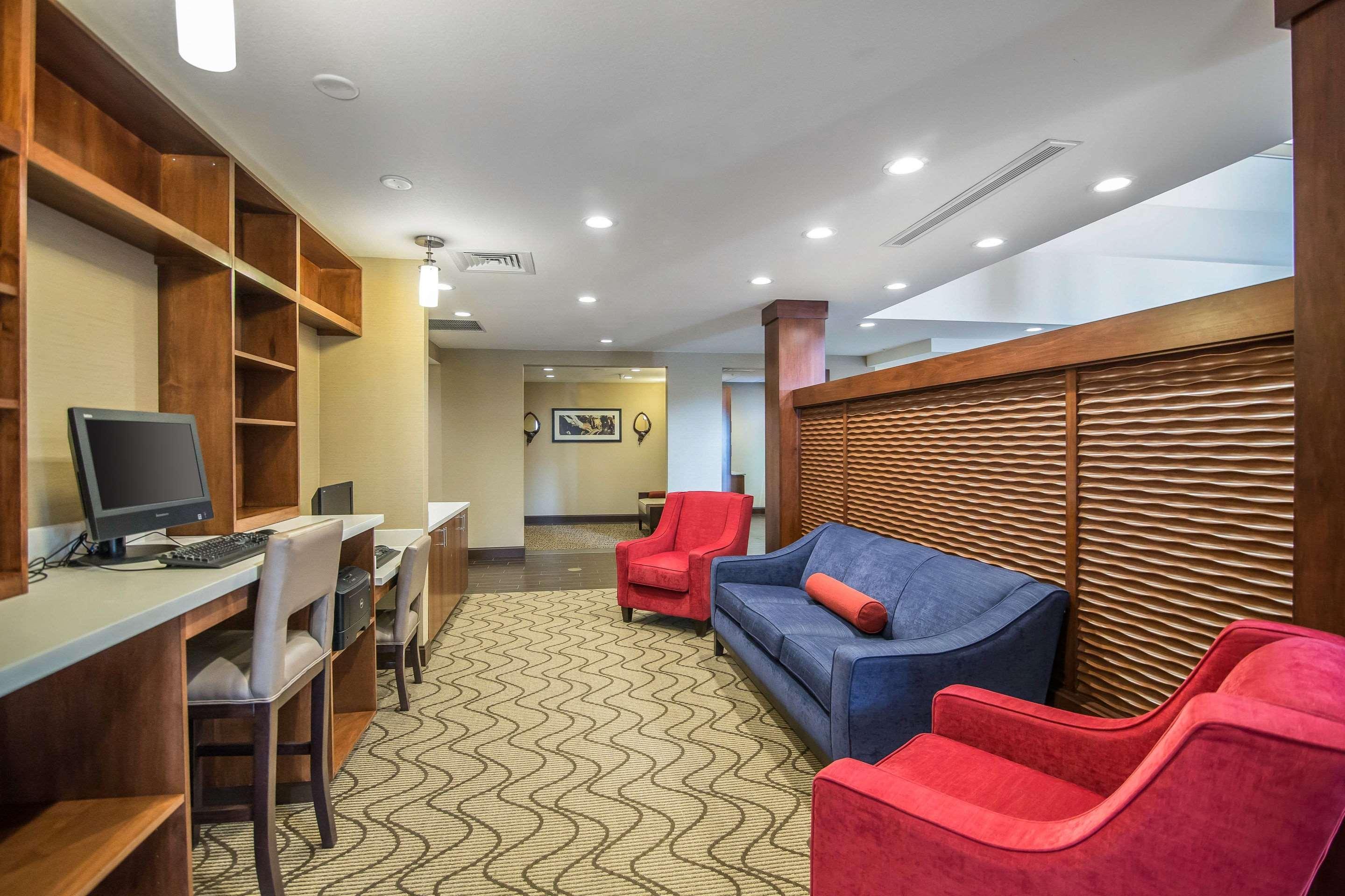 Comfort Suites - Dodge City Eksteriør bilde