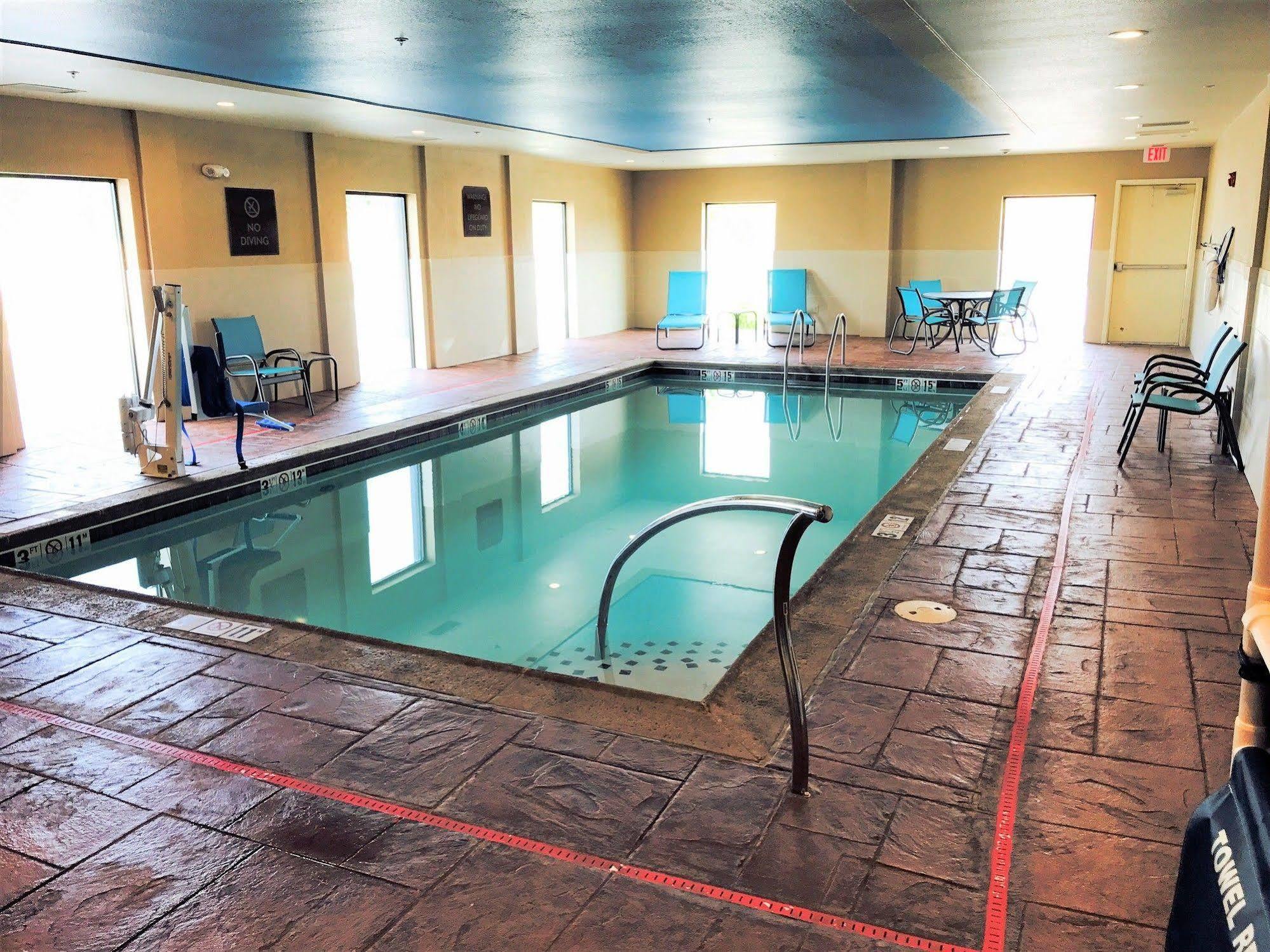 Comfort Suites - Dodge City Eksteriør bilde